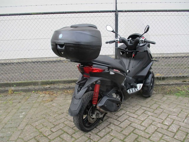 Piagio mp3 300 hpe - driewieler motorscooter - sport - motorfiets - afbeelding 3 van  15