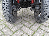 Piagio mp3 300 hpe - driewieler motorscooter - sport - motorfiets - afbeelding 12 van  15