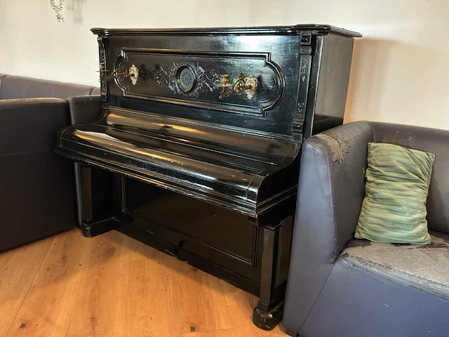 Piano - afbeelding 1 van  8
