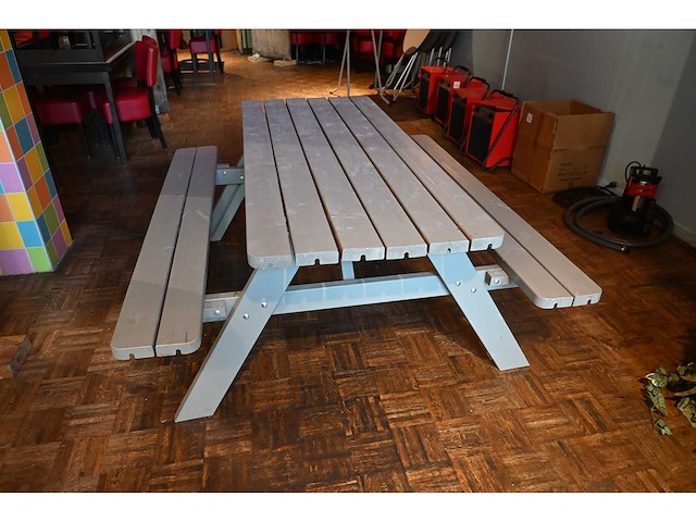 Picknick tafel met inklapbare zijkant (2x) - afbeelding 2 van  5