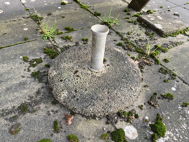 Picknickbank met parasol en kussens (2x) - afbeelding 14 van  15