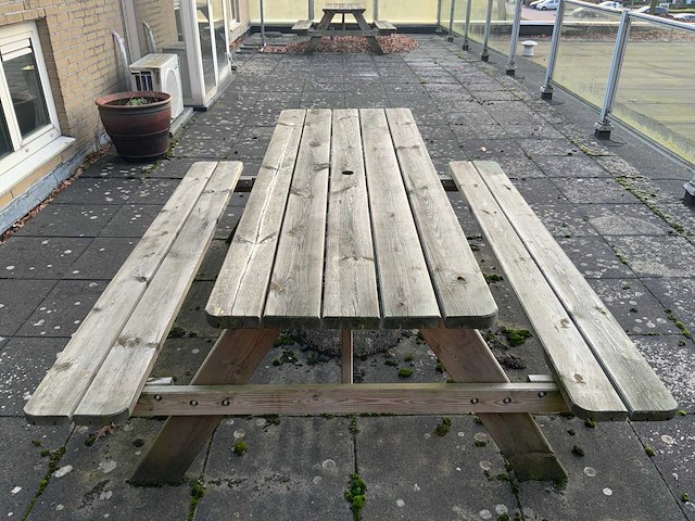 Picknickbank met parasol en kussens (2x) - afbeelding 15 van  15