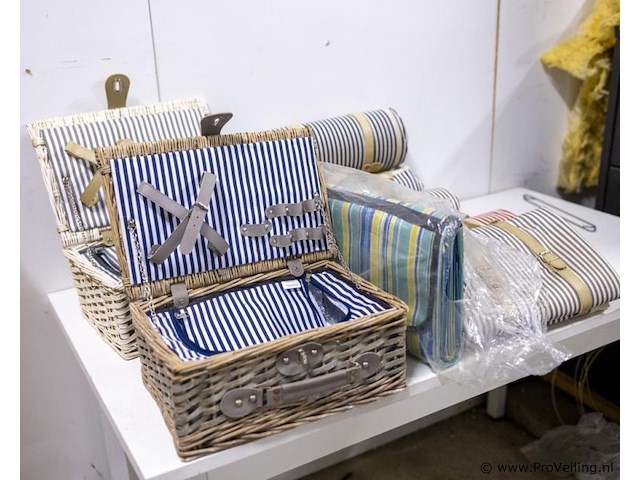 Picknickmandjes & picknickkleden - afbeelding 1 van  3