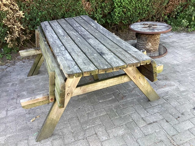 Picknicktafel met 2 haspels/bijzettafels - afbeelding 4 van  5