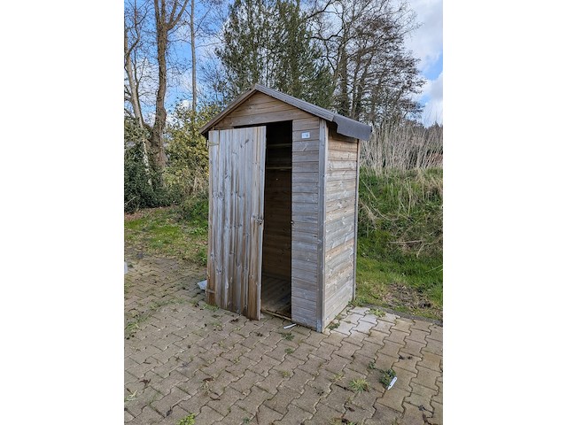 Picknicktafel met tuinhuisje - afbeelding 1 van  11