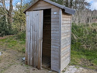 Picknicktafel met tuinhuisje - afbeelding 1 van  11