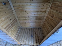 Picknicktafel met tuinhuisje - afbeelding 7 van  11