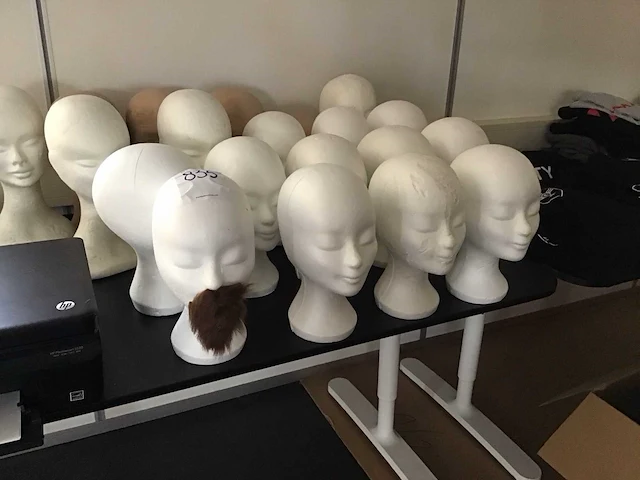 Piepschuim mannequin hoofden (20x) - afbeelding 1 van  3