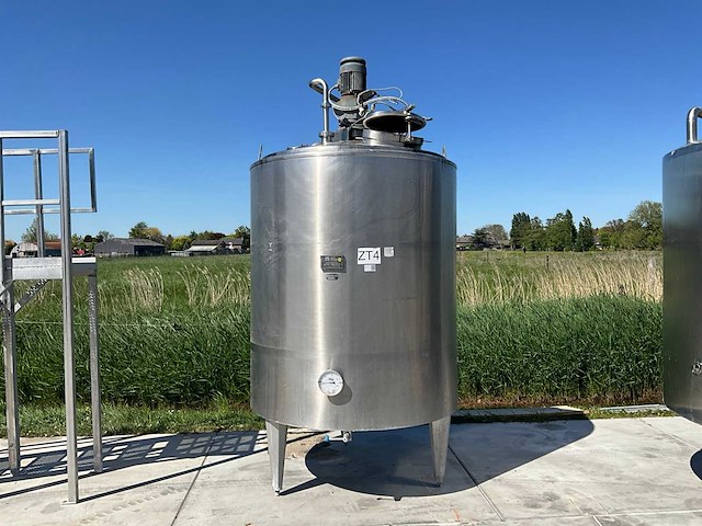 Pierre guerin technologies ct 2000 l roestvrijstalen tank met agitator - afbeelding 2 van  9