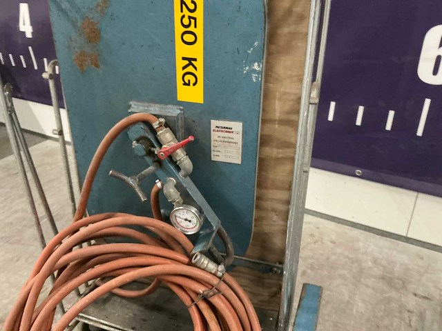 Pieterman glastechniek vacuum glashefjuk met vacuumpompunit - afbeelding 3 van  6