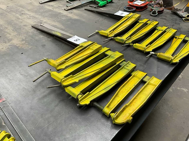 Piher lijmklemmen (4x) - afbeelding 1 van  3