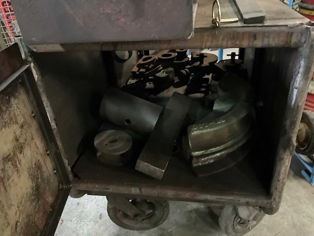 Pijp-/ buisbuiger op transportkar - afbeelding 6 van  6
