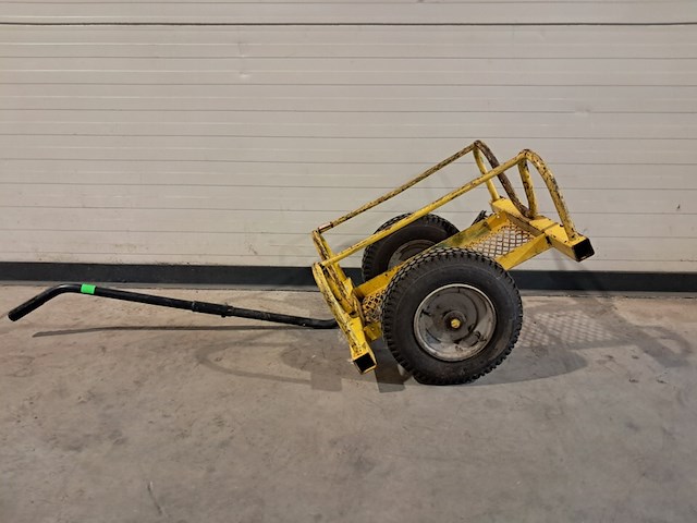 Pijpbuggy 450kg sumner, cricket flat free tires, bouwjaar 2009 - afbeelding 1 van  10