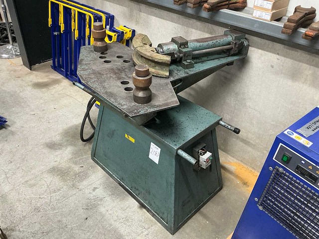 Pijpbuigmachine - afbeelding 1 van  8