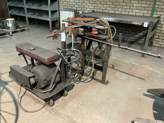 Pijpenbuigmachine - afbeelding 1 van  4