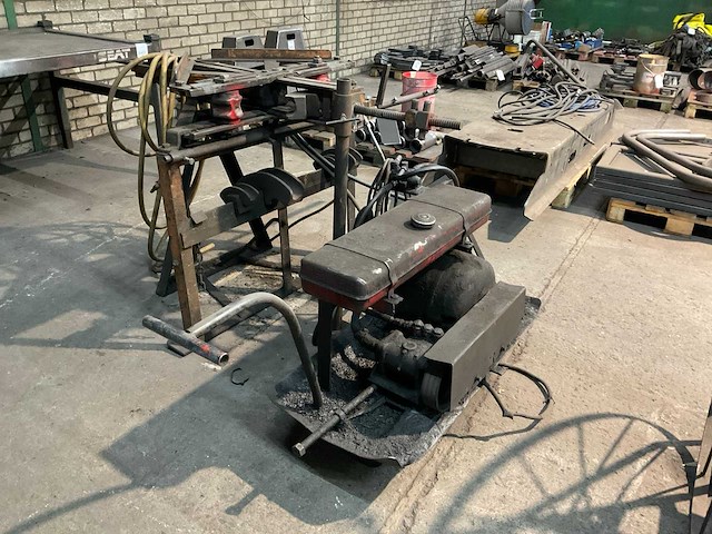 Pijpenbuigmachine - afbeelding 2 van  4