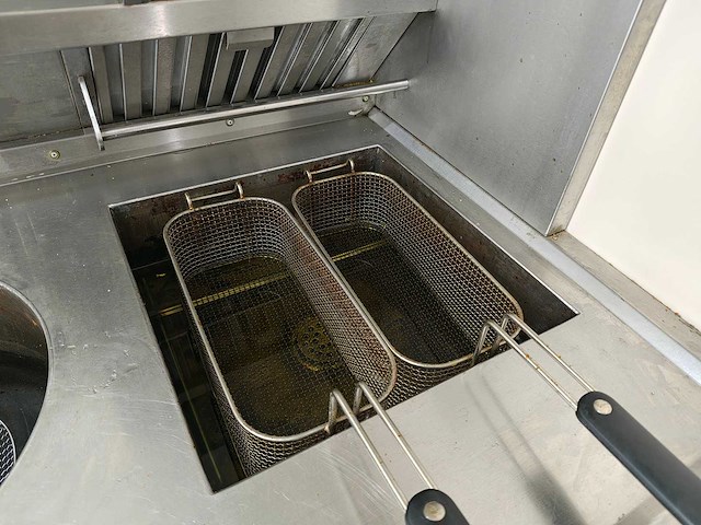 Pijpops - 2000 - apg5500f - foodtruck - afbeelding 7 van  49