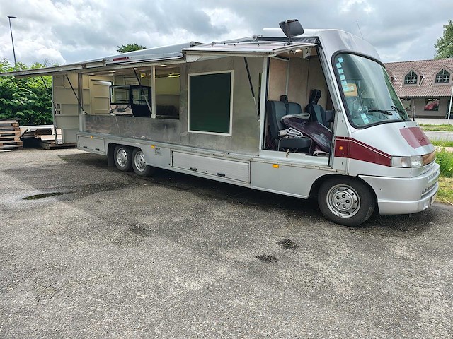 Pijpops - 2000 - apg5500f - foodtruck - afbeelding 1 van  49