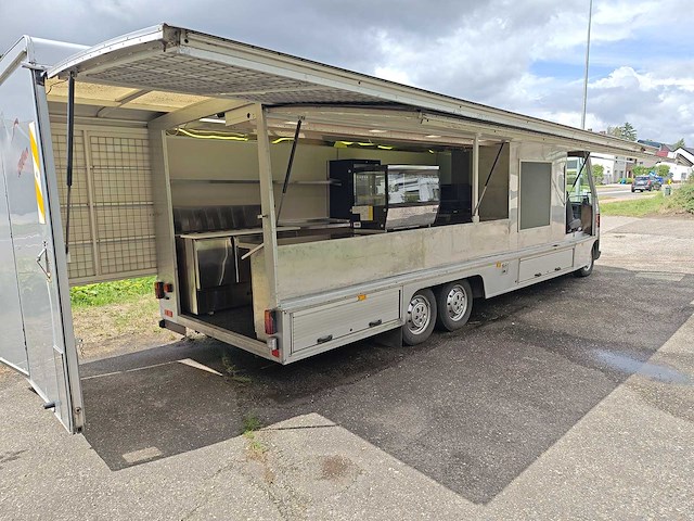 Pijpops - 2000 - apg5500f - foodtruck - afbeelding 12 van  49