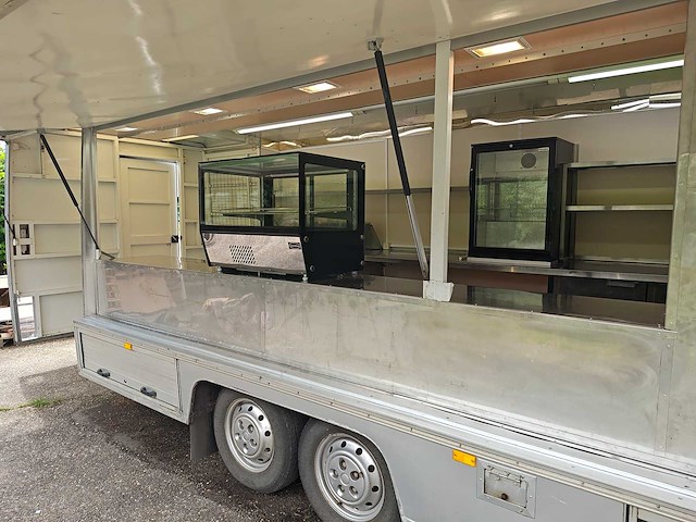 Pijpops - 2000 - apg5500f - foodtruck - afbeelding 47 van  49