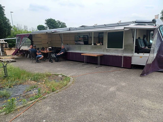 Pijpops - 2000 - apg5500f - foodtruck - afbeelding 49 van  53