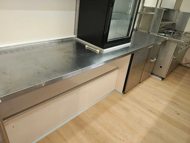 Pijpops - 2000 - apg5500f - foodtruck - afbeelding 4 van  53