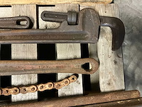 Pijptangen "pipe wrenches and chain tongs" - afbeelding 4 van  5