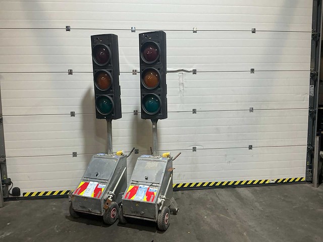 Pike evo verkeerslichten (2x) - afbeelding 1 van  11