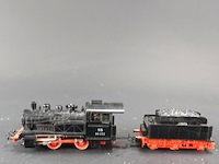 Piko h0 stoomlocomotief (schaal 1:87) met sleeptender, gedecoreerd in een fictieve ns-uitvoering met bedrijfsnummer 98002 - afbeelding 2 van  5