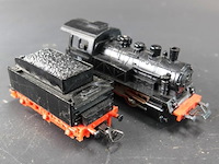 Piko h0 stoomlocomotief (schaal 1:87) met sleeptender, gedecoreerd in een fictieve ns-uitvoering met bedrijfsnummer 98002 - afbeelding 4 van  5