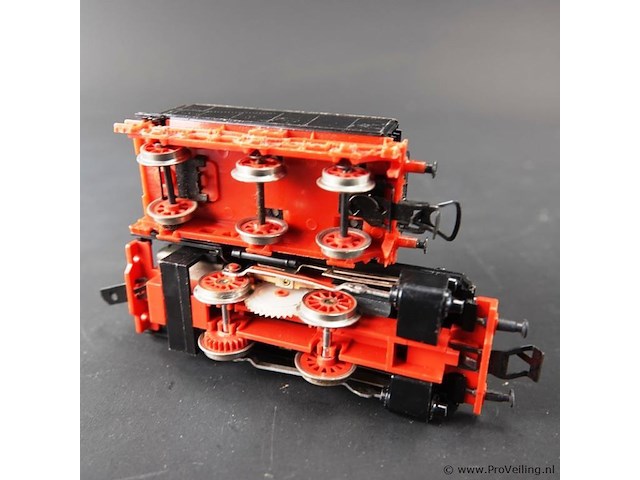 Piko h0 stoomlocomotief (schaal 1:87) met sleeptender, gedecoreerd in een fictieve ns-uitvoering met bedrijfsnummer 98002 - afbeelding 5 van  5