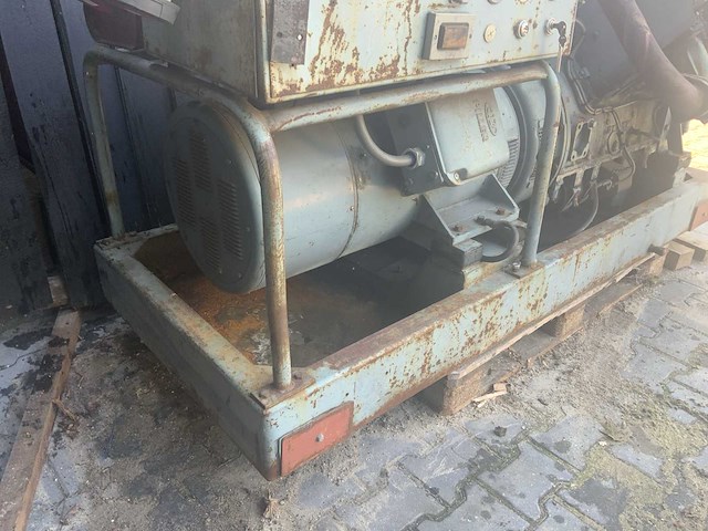 Pillen deutz stroomgenerator - afbeelding 17 van  20