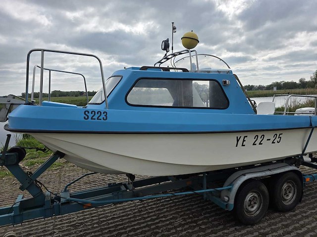 Pilot - zeewaardig - visboot met trailer en 50 pk evinrude etec - afbeelding 2 van  44
