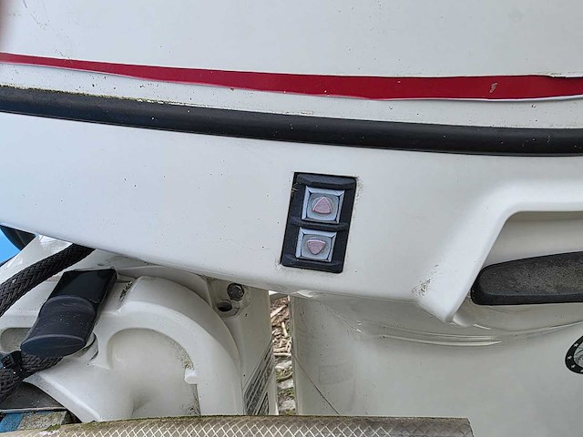 Pilot - zeewaardig - visboot met trailer en 50 pk evinrude etec - afbeelding 34 van  44