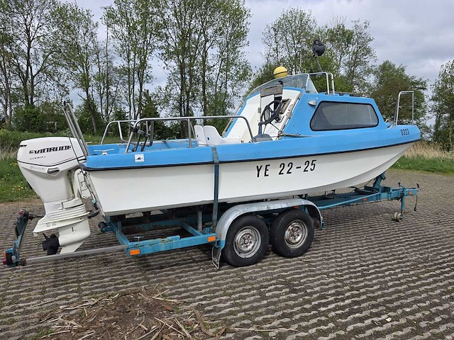 Pilot - zeewaardig - visboot met trailer en 50 pk evinrude etec - afbeelding 42 van  44