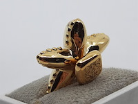 Pin, loewe - afbeelding 5 van  8