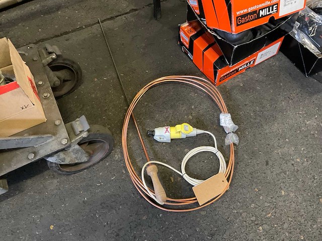 Pin met leiding - afbeelding 1 van  5