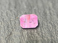 Pink sapphire 0.69 carat - afbeelding 1 van  5