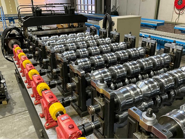 Pinnacle rd 1200 roofdeck productie rolvormlijn - afbeelding 49 van  52