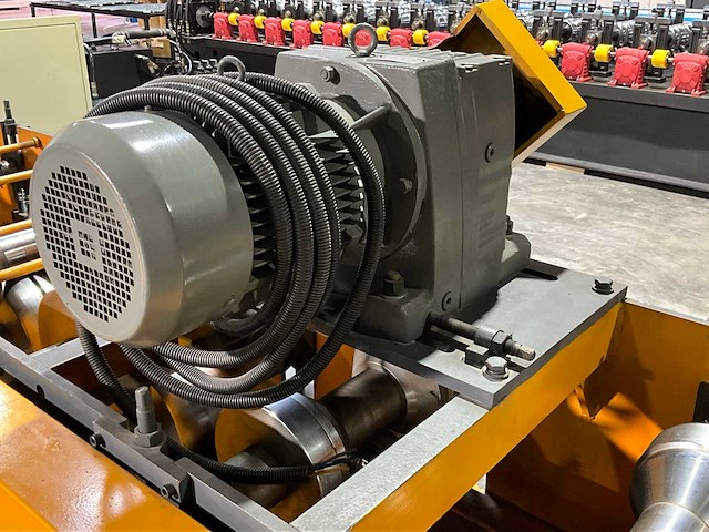 Pinnacle ridgcap xg-400 productie rolvormlijn - afbeelding 36 van  37