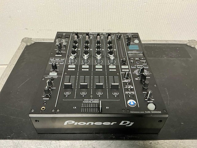 Pioneer djm 900 nxs2 dj mixer - afbeelding 2 van  5