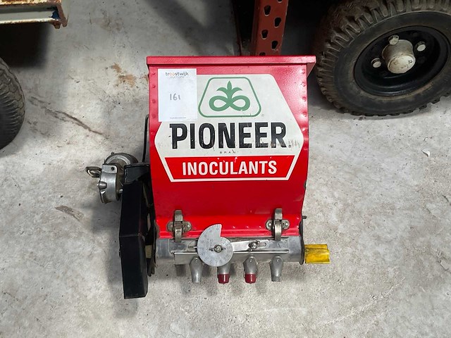 Pioneer inoculants granulaatstrooier - afbeelding 1 van  3