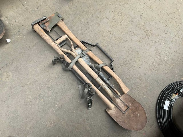 Pioneer tool rack - afbeelding 1 van  2