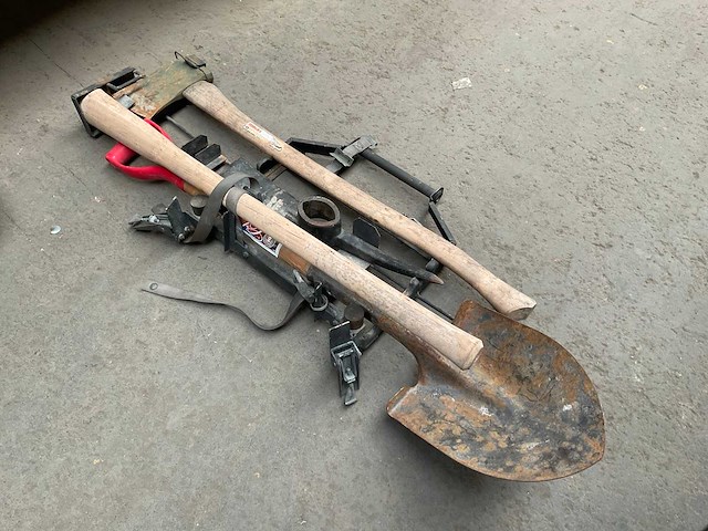Pioneer tool rack - afbeelding 1 van  2