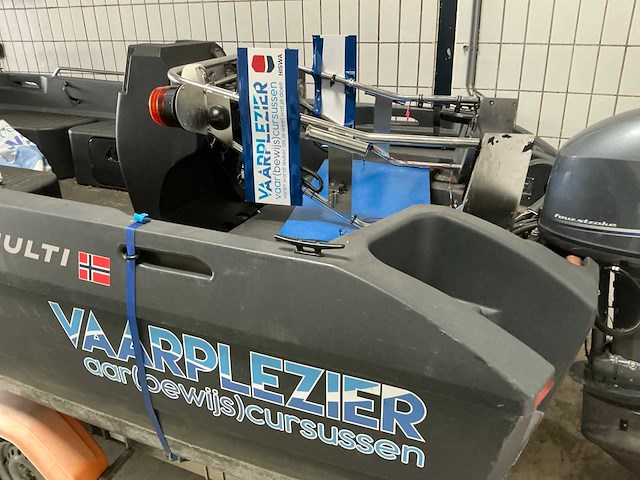 Pioner multi d10 c8 speedboot - afbeelding 19 van  35