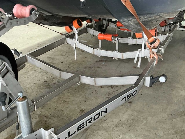 Pioner multi d10 c8 speedboot - afbeelding 33 van  35