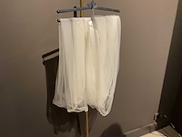 Piorier - sluiers - partij kleding - afbeelding 8 van  26