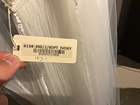 Piorier - sluiers - partij kleding - afbeelding 13 van  26