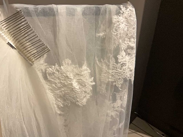 Piorier - sluiers - partij kleding - afbeelding 17 van  26