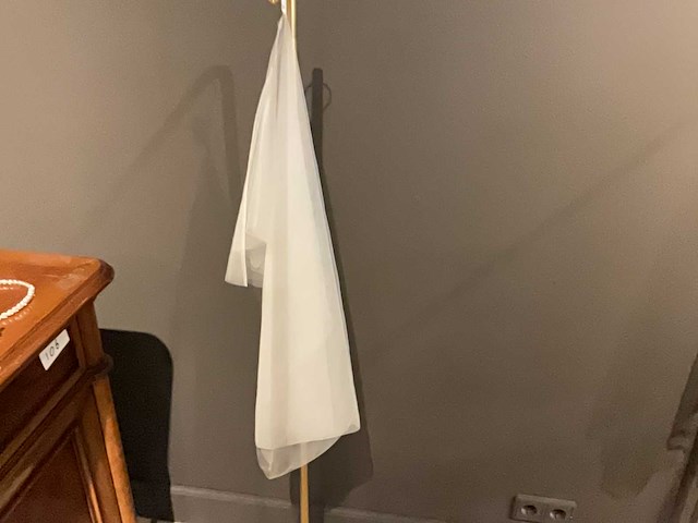 Piorier - sluiers - partij kleding - afbeelding 19 van  26